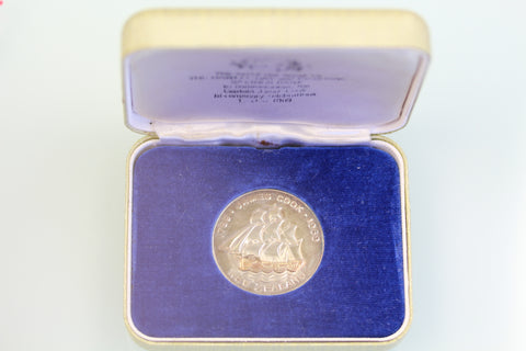 MP1969/4 NZ CAPT JAMES COOK BI-CENTENNIAL MEDAL GOLD ON SILVER CASED