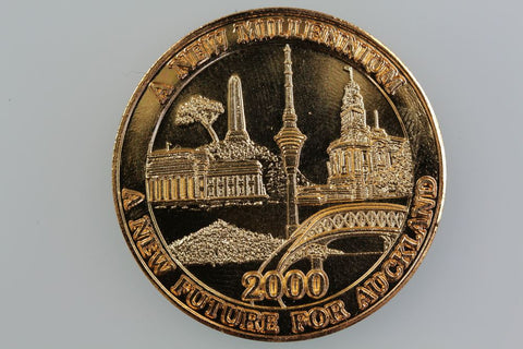 MP2000/8 AUCKLAND CITY COUNCIL MILLENIUM MEDALLION GILT