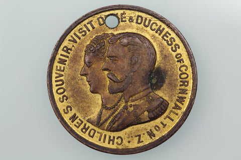 M1901/10 DUKE & DUCHESS CORNWALL & YORK MEDAL GILT